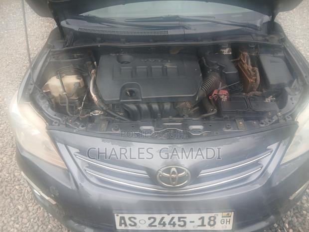 Toyota Corolla LE 4dr Sedan (1.8L 4cyl 4A) 2013 Gray