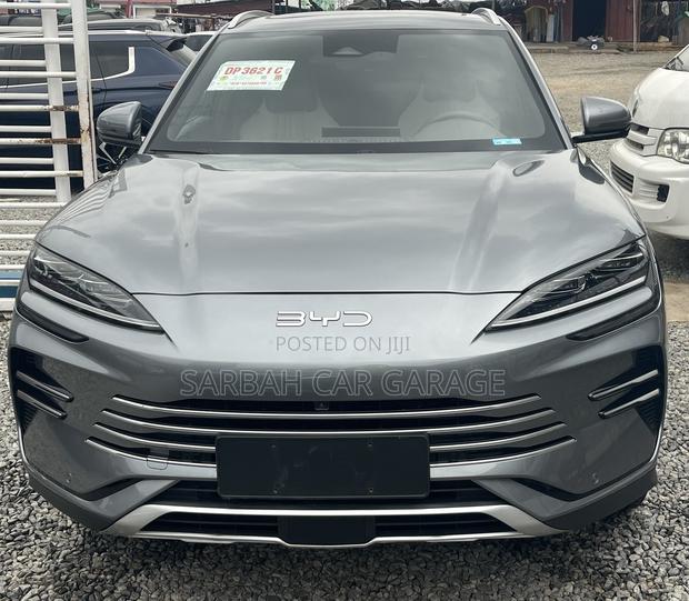 BYD Song Plus DM-i 2024 Silver