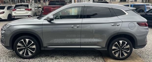 BYD Song Plus DM-i 2024 Silver