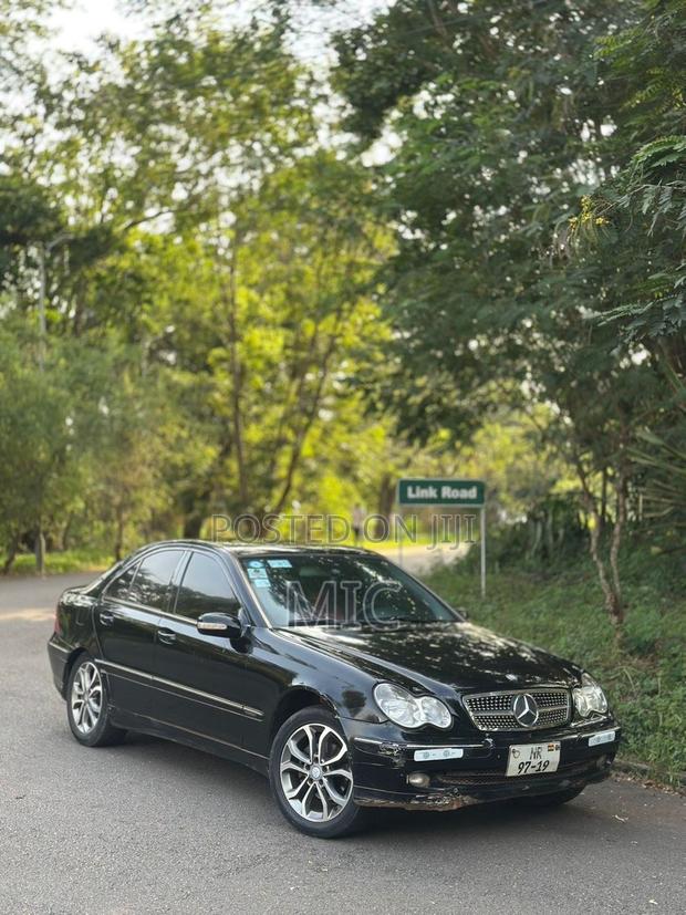 Mercedes-Benz C200 2006 Black