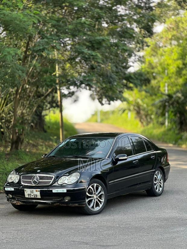 Mercedes-Benz C200 2006 Black
