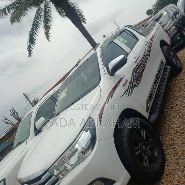 Toyota Hilux 2017 White