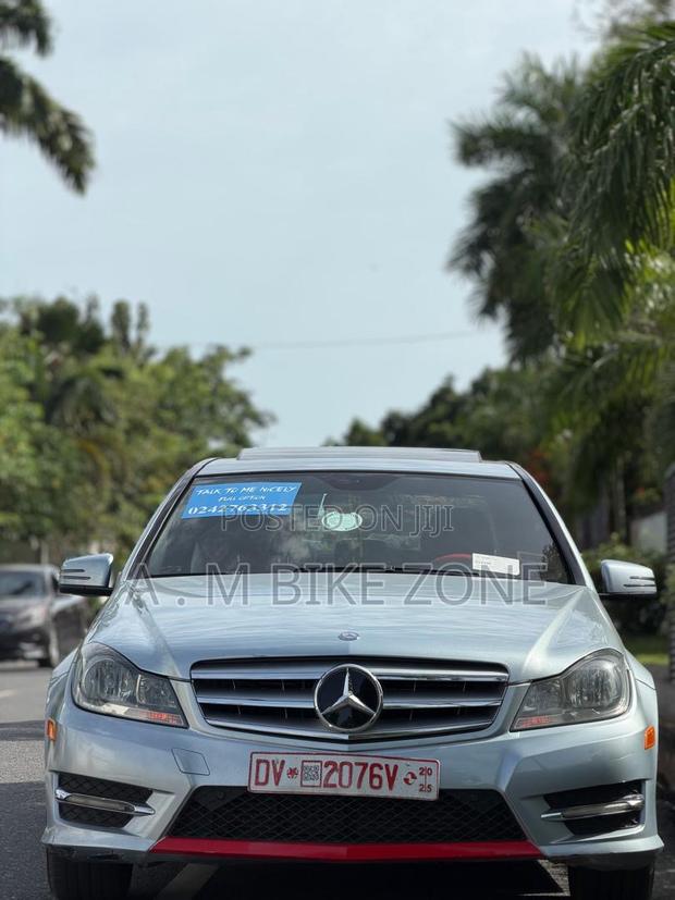 Mercedes-Benz C250 2014 Blue