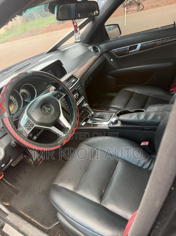 Mercedes-Benz C300 2013 Black