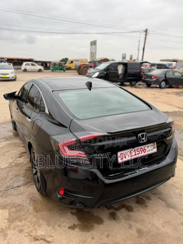 Honda Civic Touring 4dr Sedan (1.5L 4cyl) 2017 Black