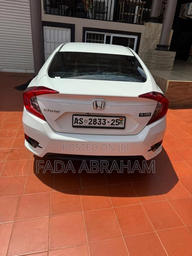 Honda Civic Sport Touring 4dr Hatchback (1.5L 4cyl) 2017 White