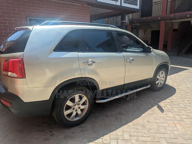 Kia Sorento EX 2011 Beige