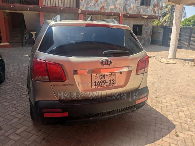 Kia Sorento EX 2011 Beige
