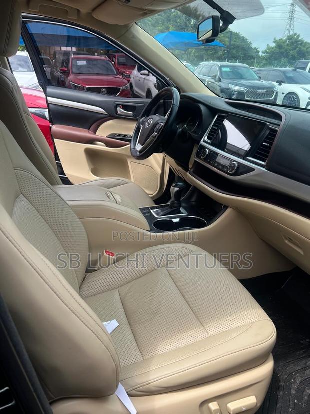 Toyota Highlander 2017 Black