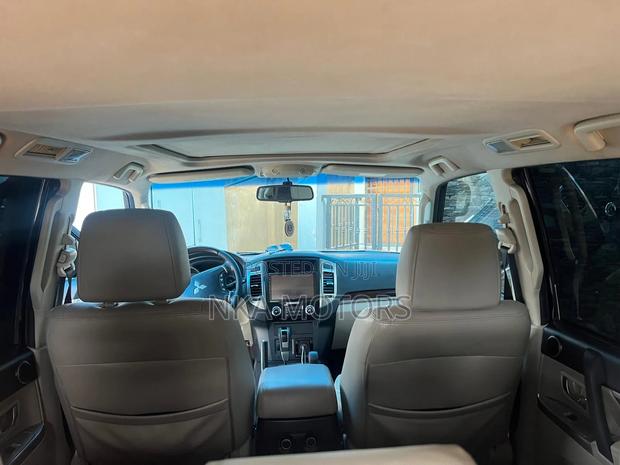 Mitsubishi Pajero 2016