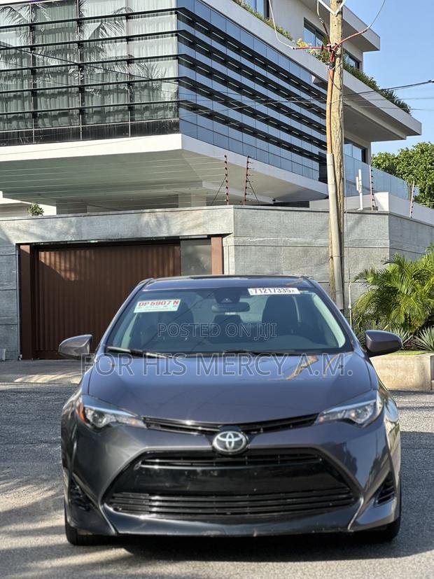 Toyota Corolla LE ECO 4dr Sedan (1.8L 4cyl CVT) 2017