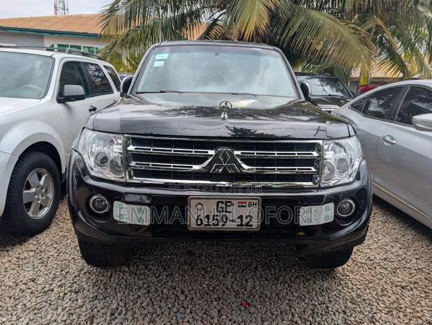 Mitsubishi Pajero 2010 Black