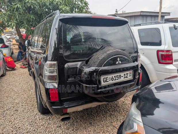 Mitsubishi Pajero 2010 Black
