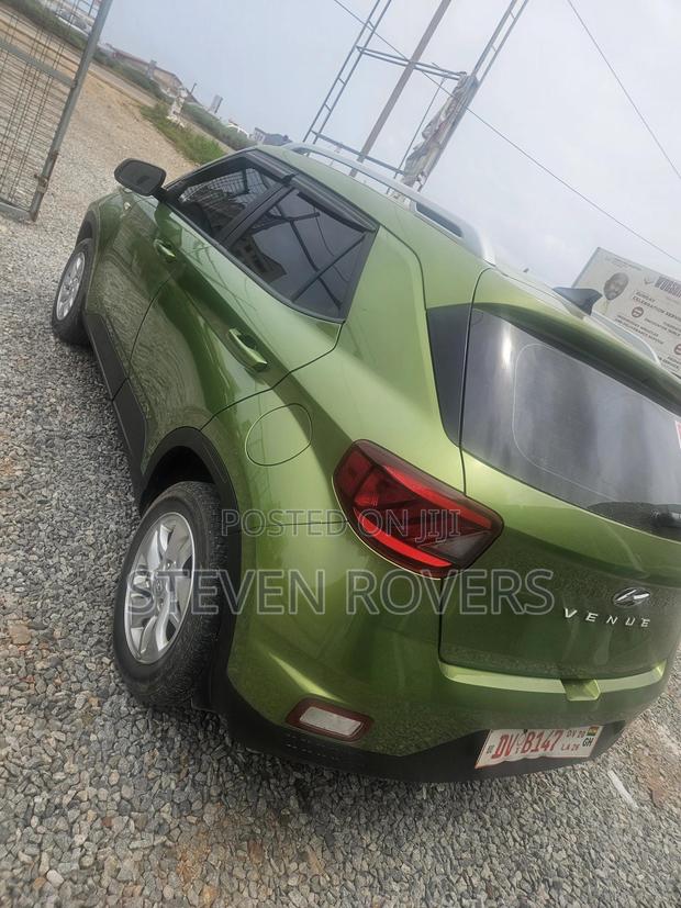 Hyundai Venue 2020 Green