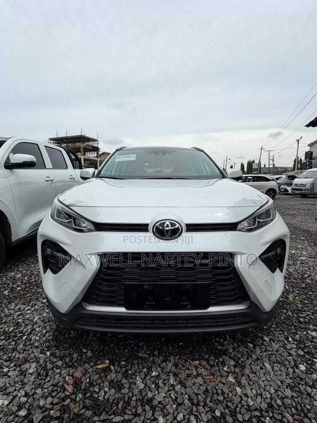 Toyota Venza 2024 White