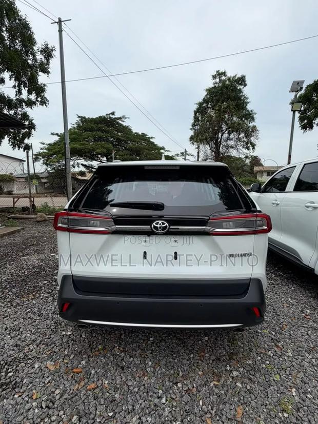 Toyota Venza 2024 White