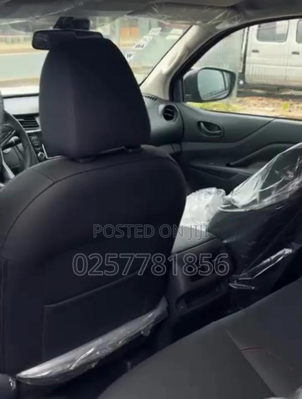 New Nissan Navara 2025 Black