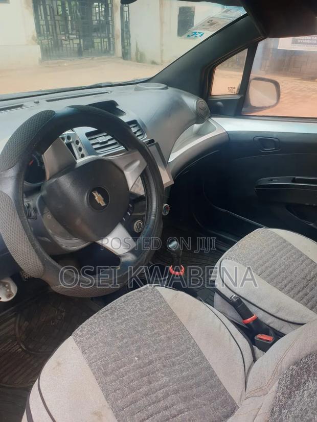Chevrolet Spark 2018 Gray