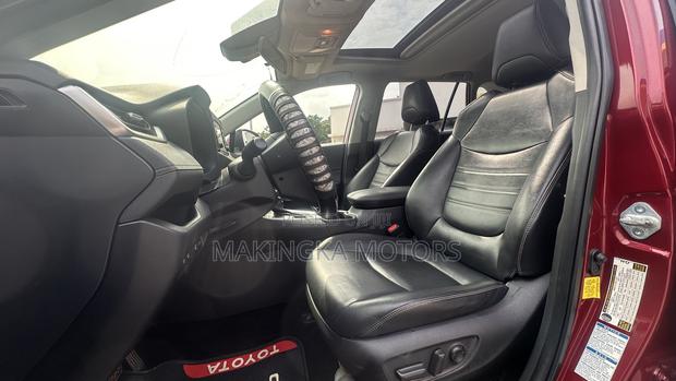 Toyota RAV4 XLE Premium AWD 2019 Red
