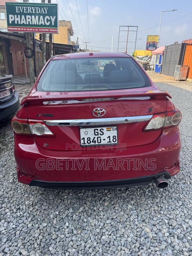 Toyota Corolla 2013 Red