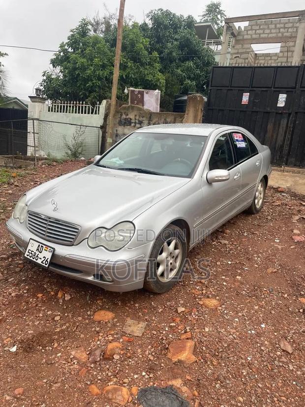 Mercedes-Benz C250 2003 Gold