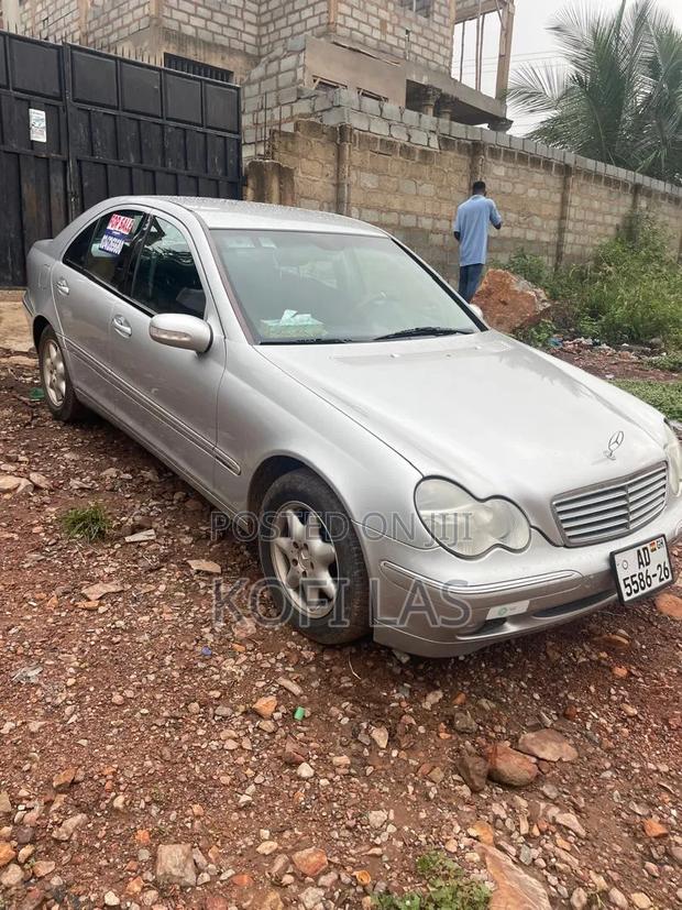 Mercedes-Benz C250 2003 Gold