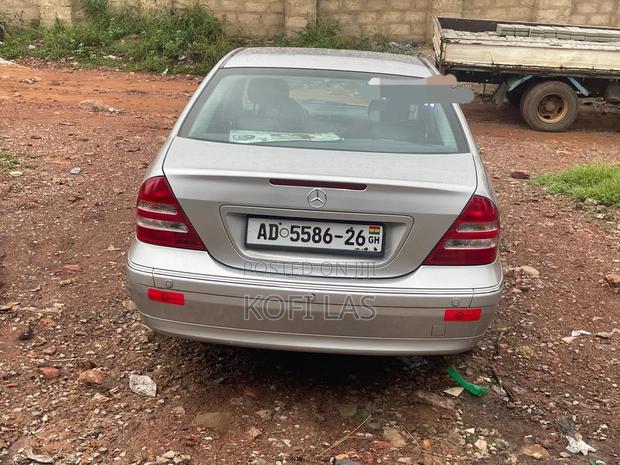 Mercedes-Benz C250 2003 Gold