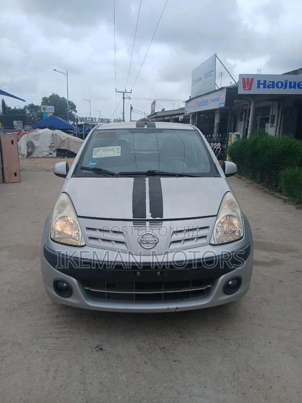 Nissan Pixo 1.0 FWD 2011 Silver
