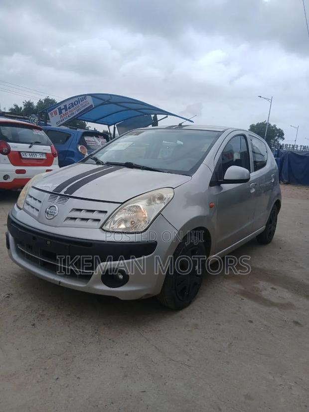 Nissan Pixo 1.0 FWD 2011 Silver