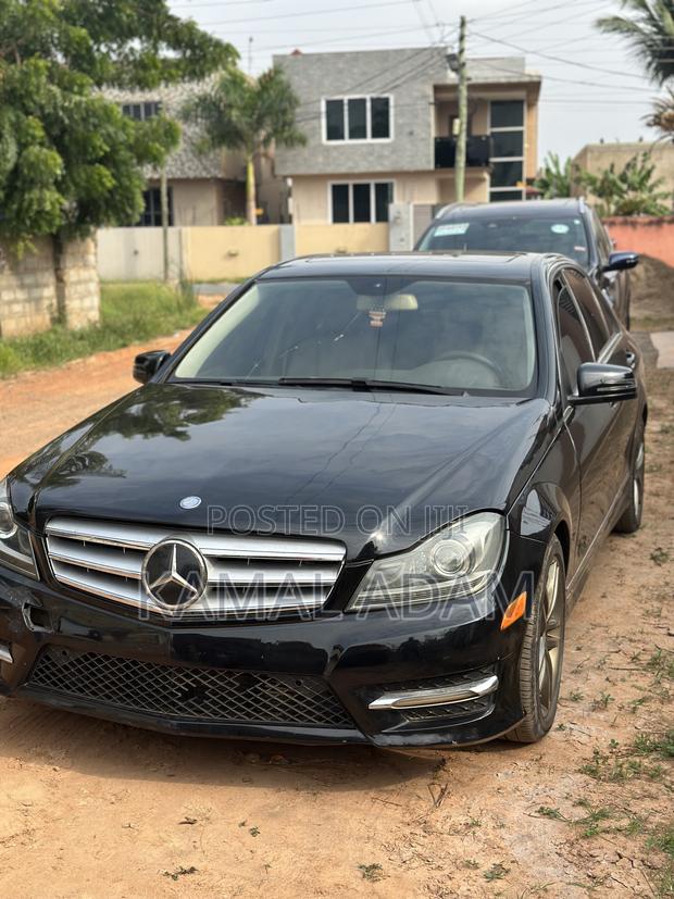 Mercedes-Benz C250 2014 Black