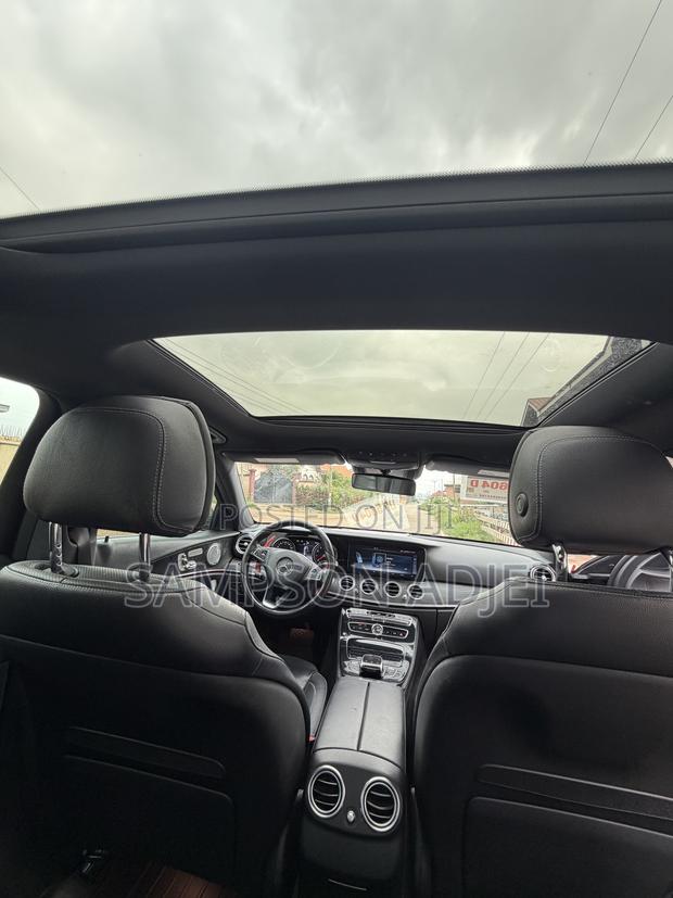 Mercedes-Benz E300 2018 Black