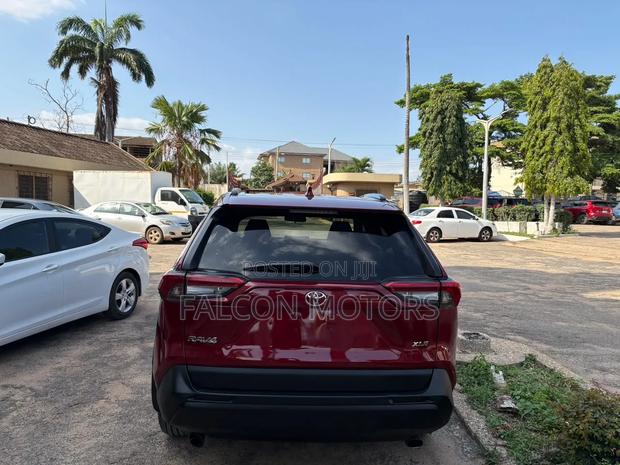 Toyota RAV4 2020 Red
