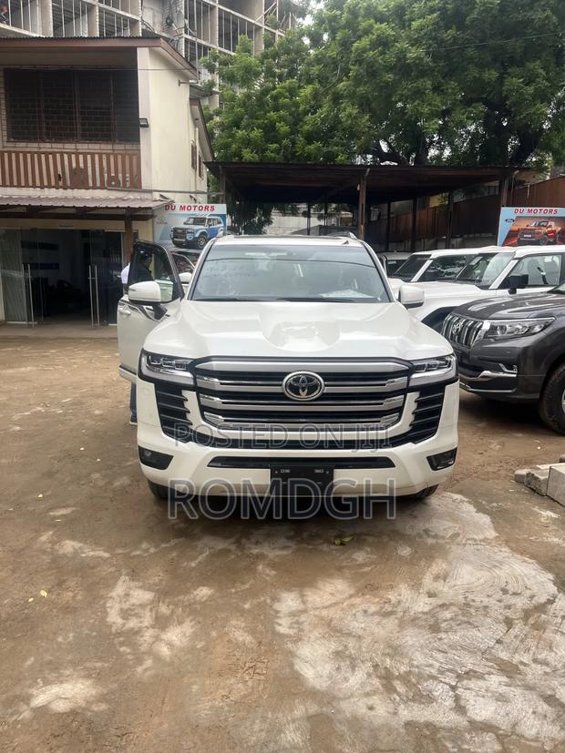 New Toyota Land Cruiser 2024 White