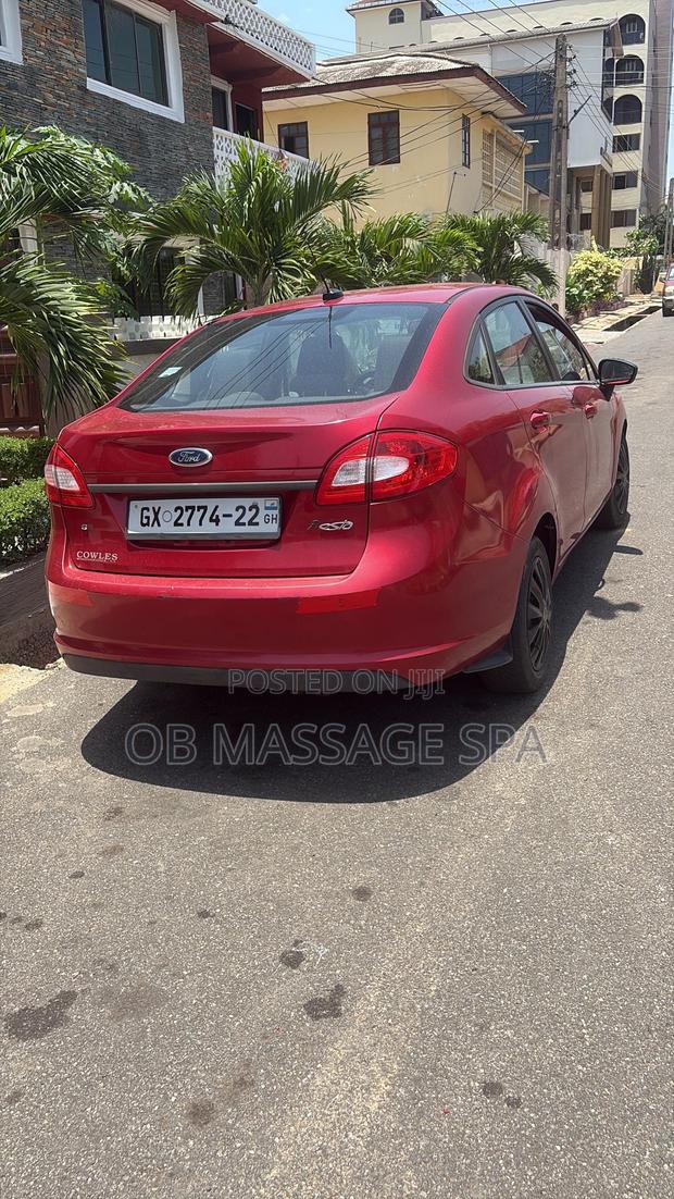 Ford Fiesta SE Sedan 2013 Red