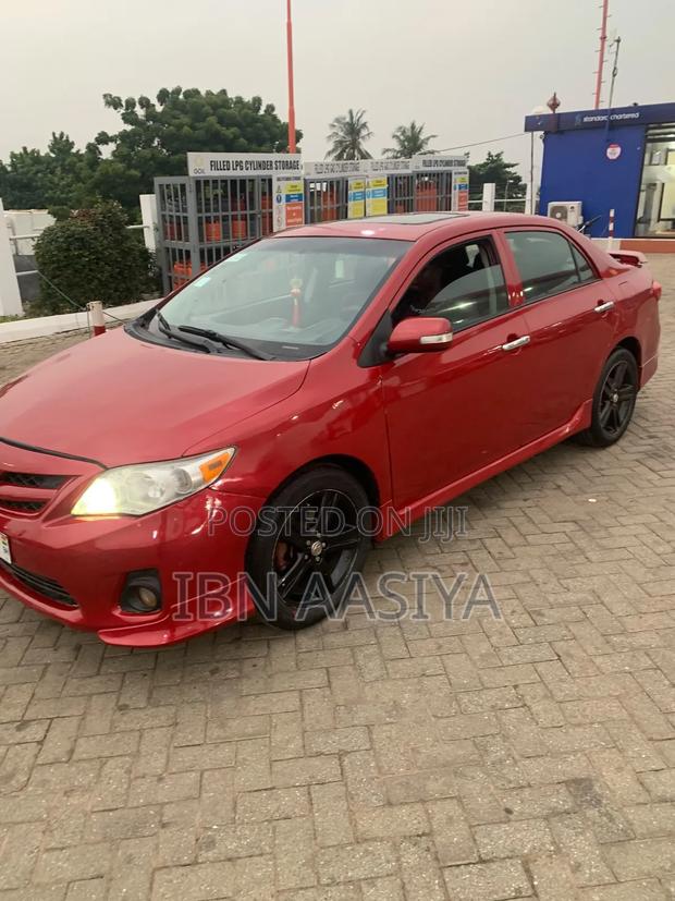 Toyota Corolla 2013 Red