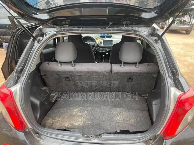 Toyota Vitz 2012 Black