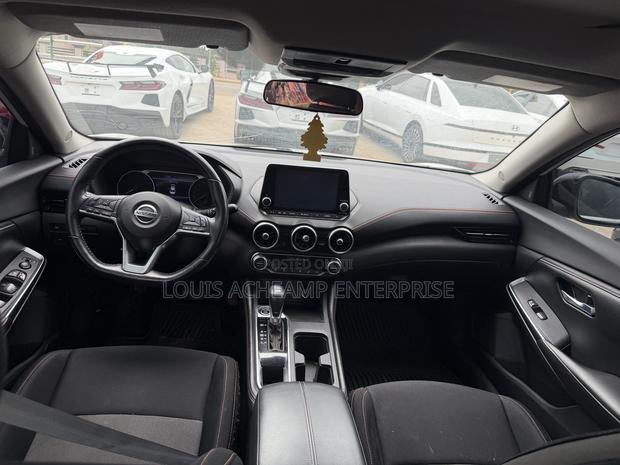 Nissan Sentra 2021 White