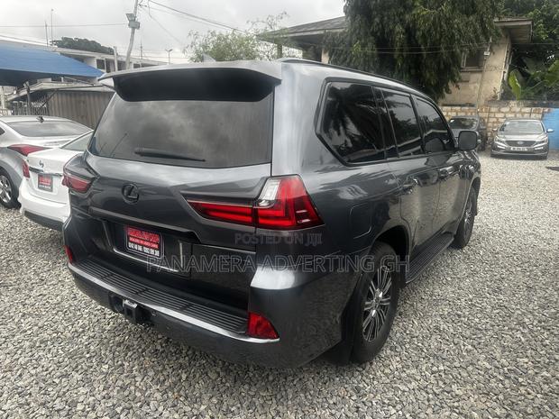 Lexus LX 570 AWD 2020 Gray