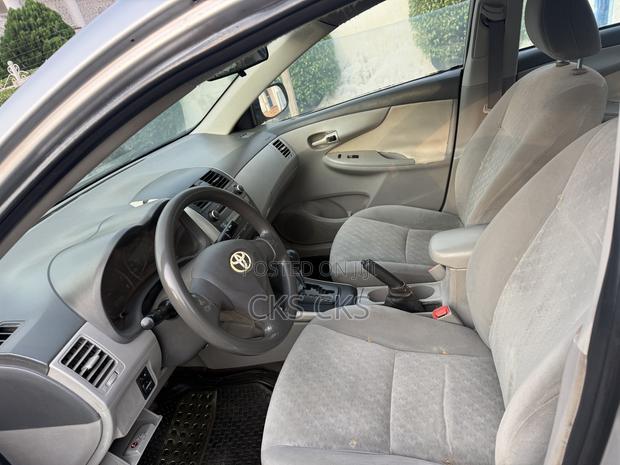 Toyota Corolla 2009 Silver