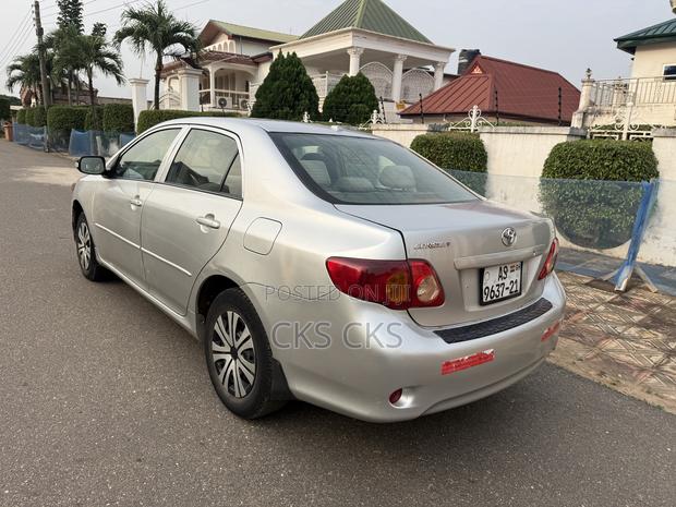 Toyota Corolla 2009 Silver