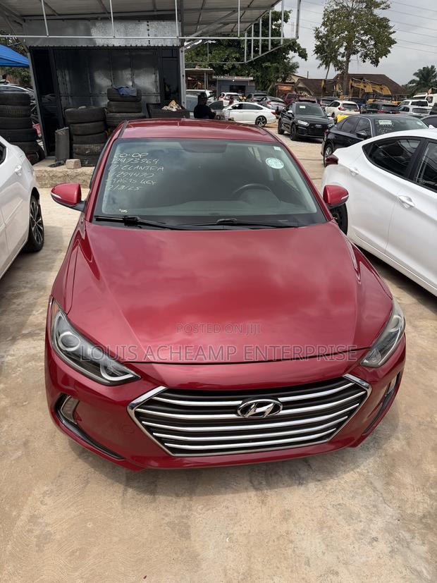Hyundai Elantra 2017 Red