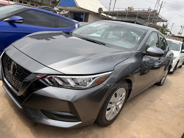Nissan Sentra 2023 Gray