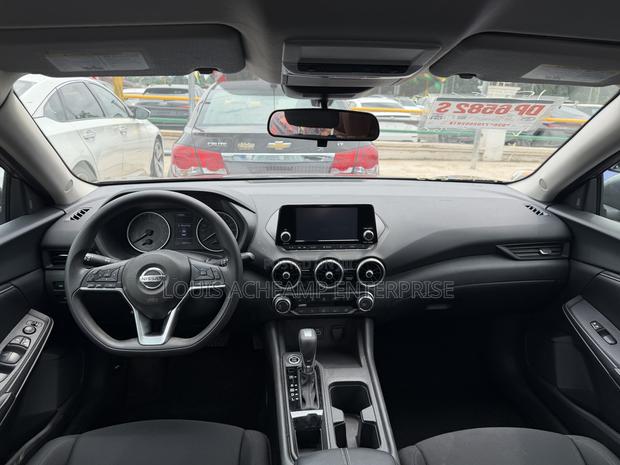 Nissan Sentra 2023 Gray