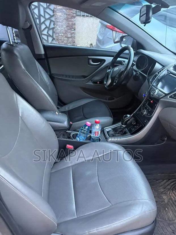Hyundai Elantra 2024 Gray