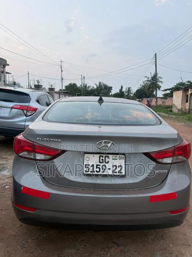 Hyundai Elantra 2024 Gray