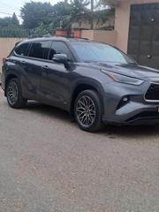 Toyota Highlander 2022 Gray for sale