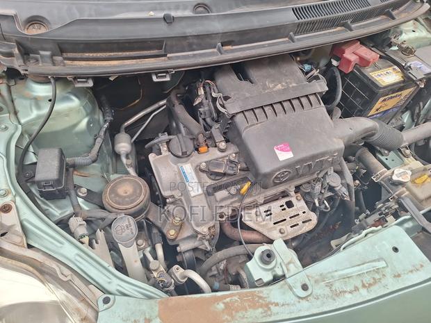 Toyota Belta 2010 Green