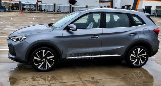 New MG ZS 2025 Gray