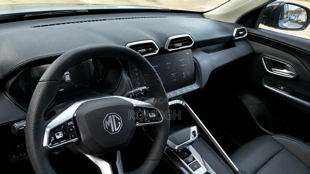 New MG ZS 2025 Gray