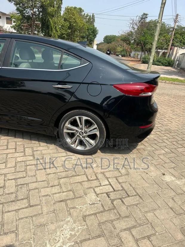 Hyundai Elantra 2017 Black